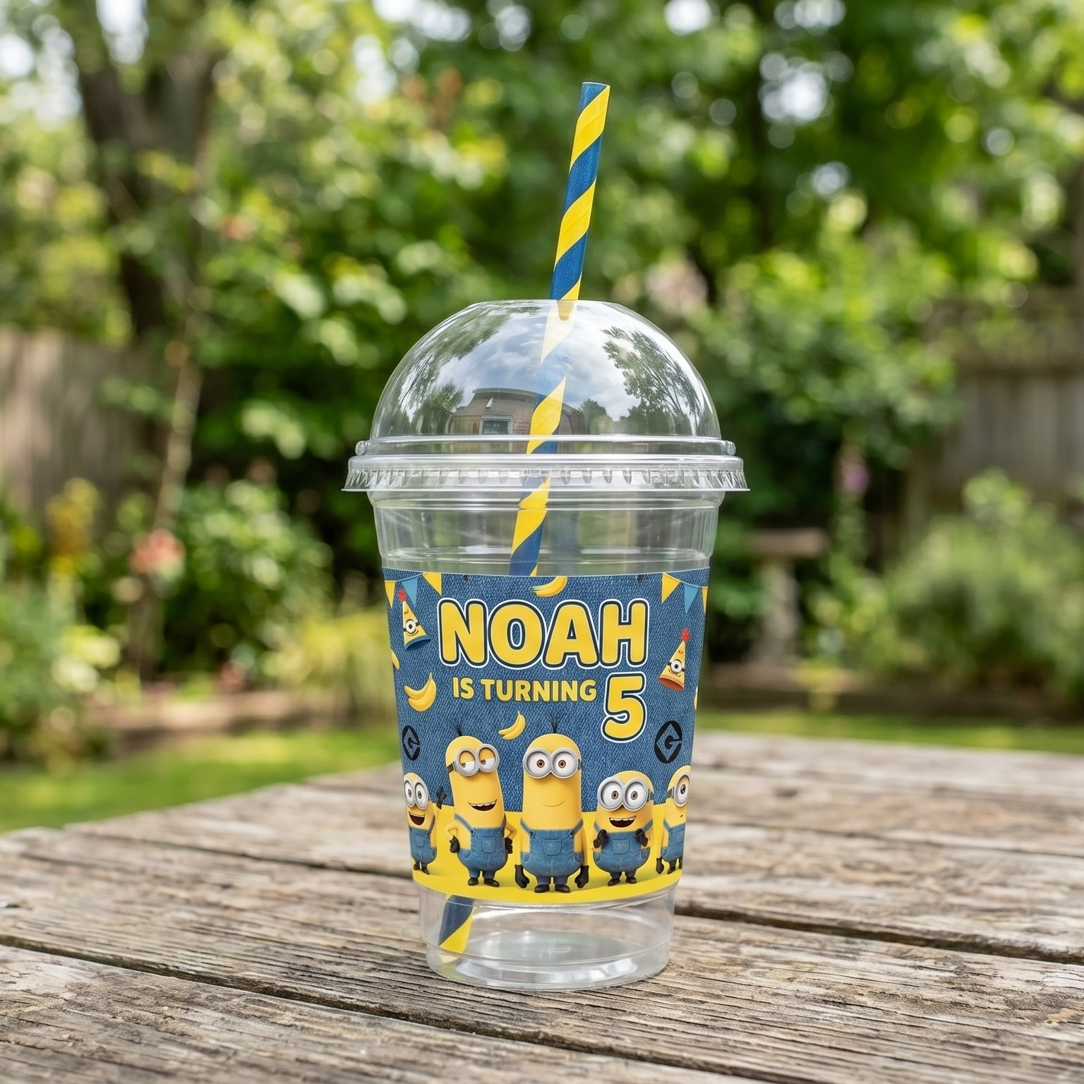 (Pack of 6) Minions Custom Personalized Birthday Party 16 oz Cups with Dome Lids & Straws